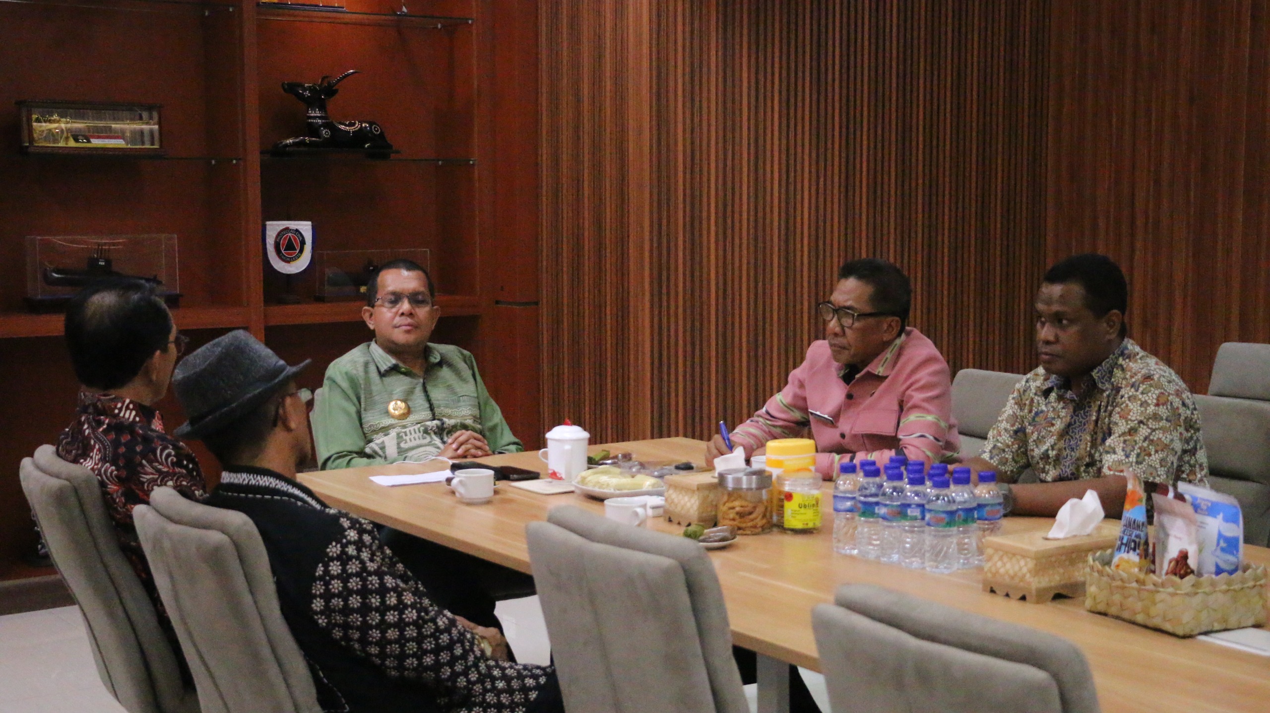 Gubernur MLL Terima Audiensi CHuDS LPPM UNPAR